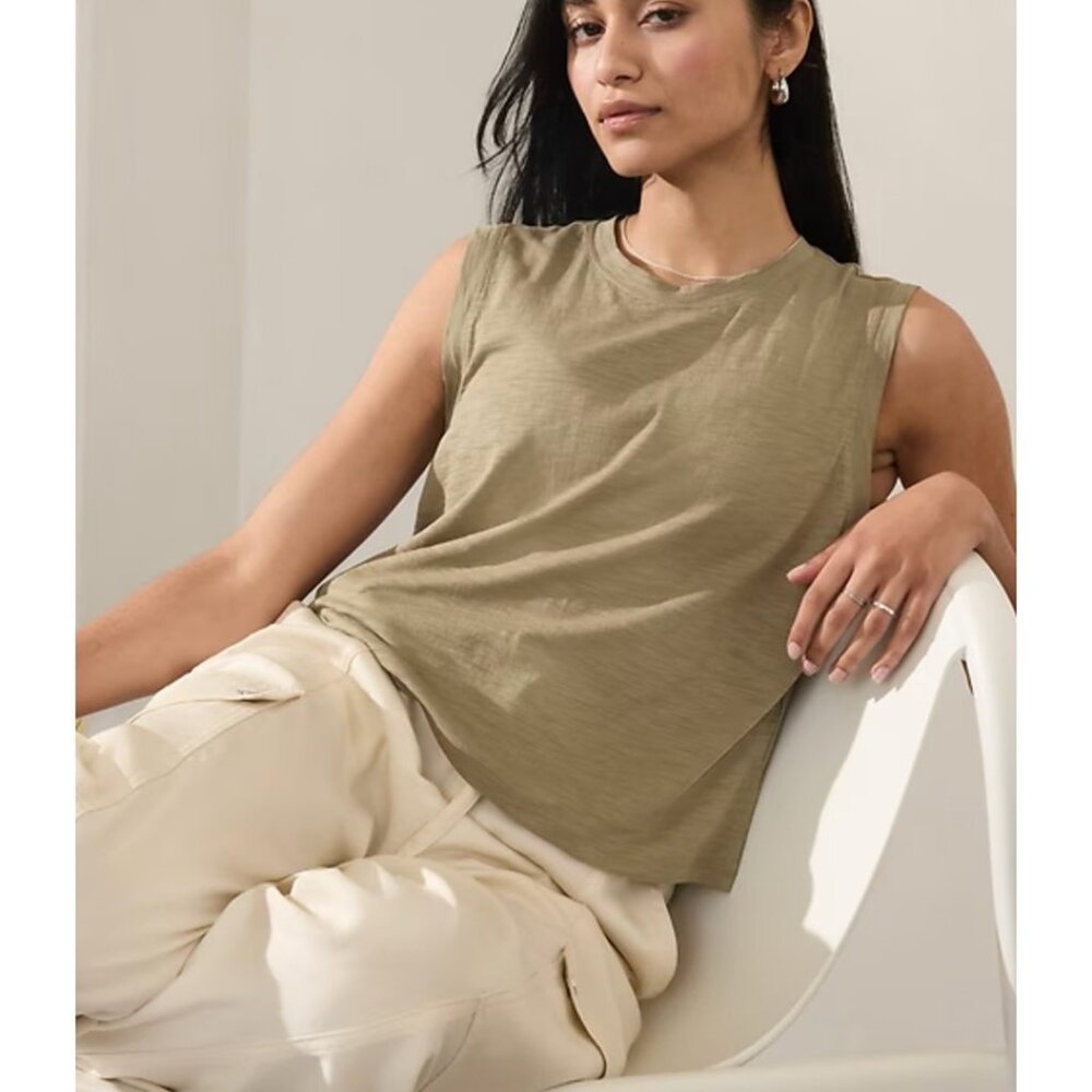 Athleta M Classic Slub Muscle Tank Moss Medium